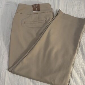 NEW with tags Chicos Fabulously Slimming Crop Pull on Pants in Khaki Size 2